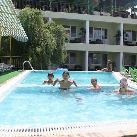 Green Hotel-Club Zatoka Esterno foto